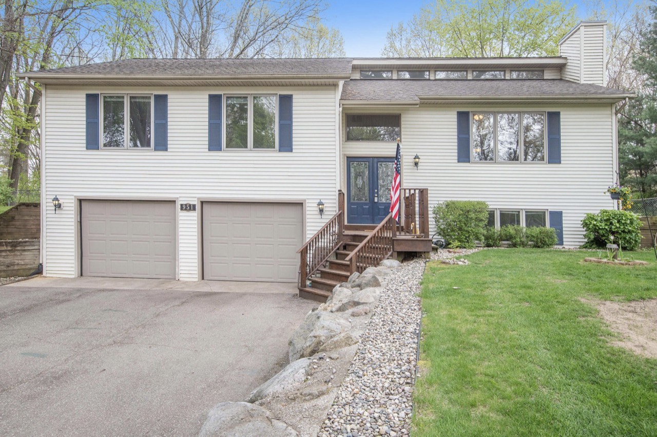 Spacious Southwest Michigan home sold with Jared Stout